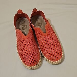 lise Jacobson Tulip in Raspberry J. Cole Shoes 40  women's 9